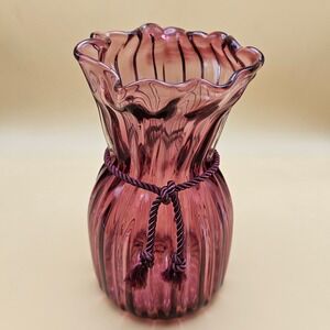 Hand Blown Cranberry Glass Vase Fluted Ribbed Ruffled Rim Decorative Home‎ Decor